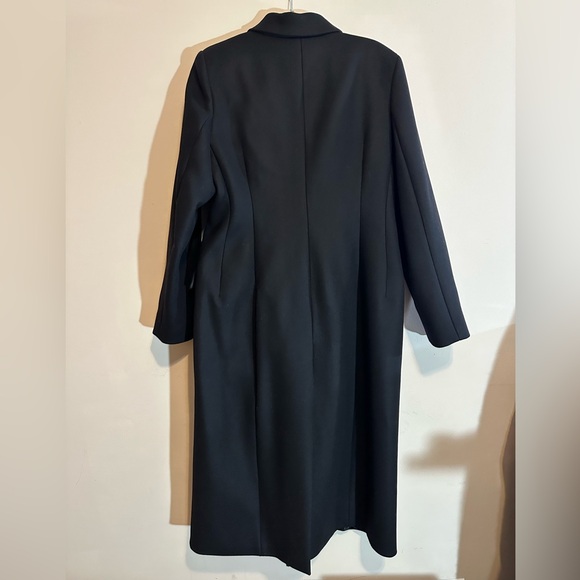 Aritzia Babaton Figure Coat NWT - Picture 15 of 16